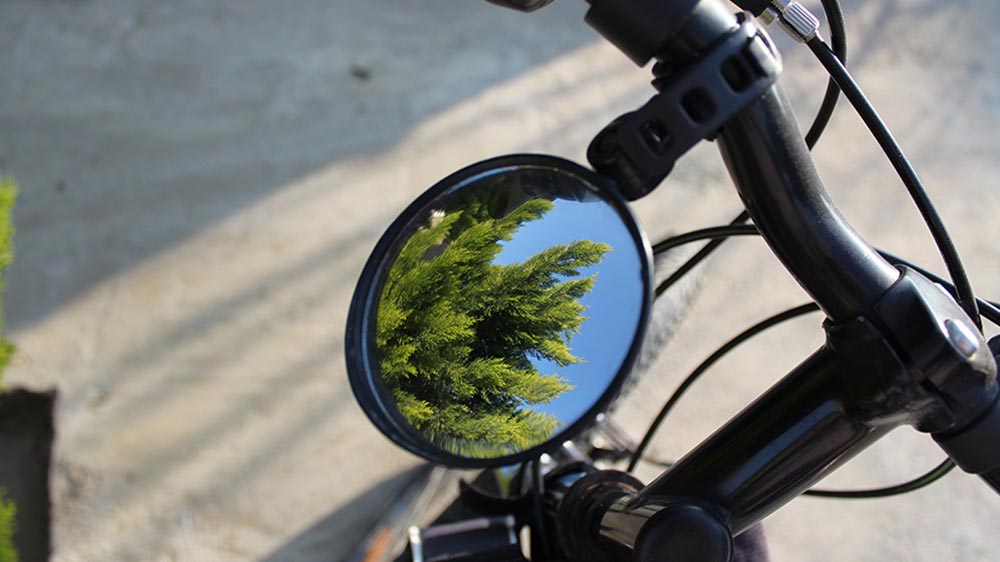 Are Bike Mirrors Worth It: A Critical Look at Arguments and Facts - Blog - 2